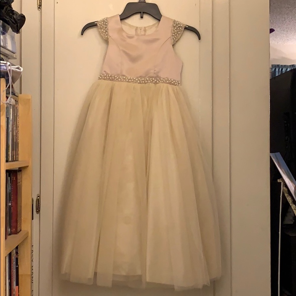 Girls dress
